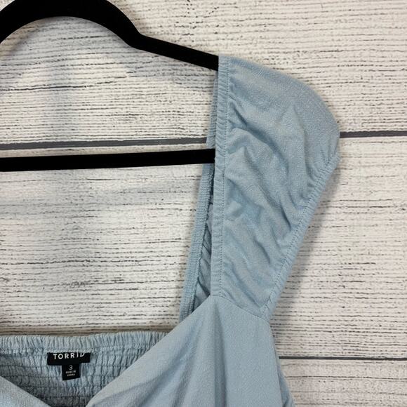 Torrid Plus Size Light Blue Chambray Ruched Front Cut Out Midi Dress Size 3X - Picture 3 of 8